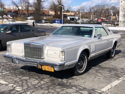 FOR SALE: 1977 Lincoln Continental $12,295 USD