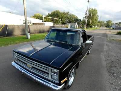 FOR SALE: 1986 Chevrolet SILVERADO $23,900 USD