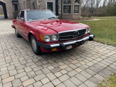 FOR SALE: 1987 Mercedes Benz 560 SL $23,895 USD