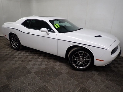 Pre-Owned 2017 Dodge