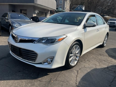 2013 Toyota Avalon XLE in Waterbury, CT