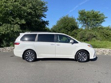 2019 Toyota Sienna XLE in Westborough, MA