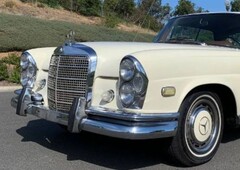 FOR SALE: 1968 Mercedes Benz 280SE $63,495 USD