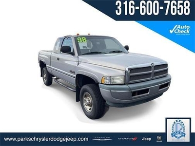 1998 Dodge Ram 2500 for Sale in Chicago, Illinois