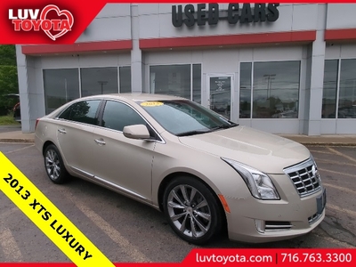 2013 Cadillac XTS Luxury Collection in Lakewood, NY