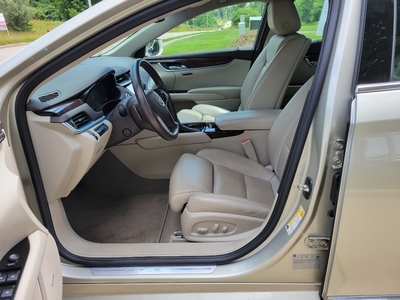 2015 Cadillac XTS Premium in Medina, OH