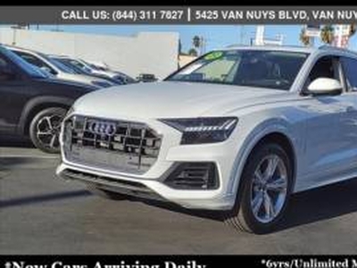 Audi Q8 3000