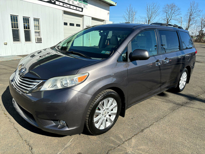 2012 Toyota Sienna