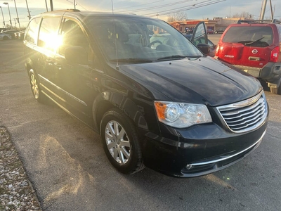 2016 Chrysler Town & Country