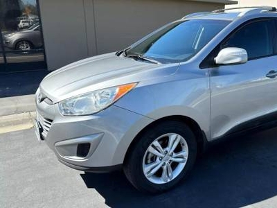 Hyundai Tucson 2.4L Inline-4 Gas