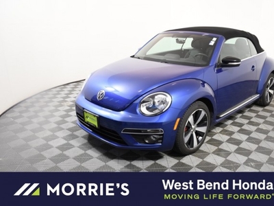 Volkswagen Beetle 2.0 TSi 2D Convertible