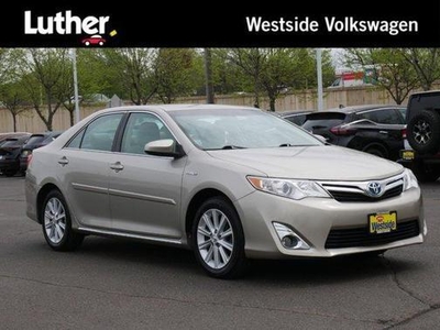 2014 Toyota Camry Hybrid for Sale in Chicago, Illinois