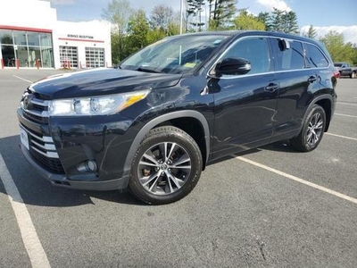 2018 Toyota Highlander for Sale in Chicago, Illinois