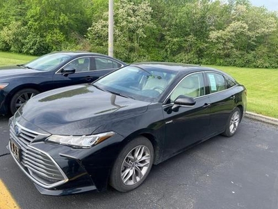 2019 Toyota Avalon Hybrid for Sale in Chicago, Illinois