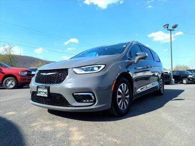 2021 Chrysler Pacifica for Sale in Saint Louis, Missouri
