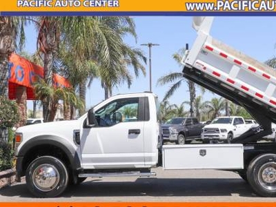 Ford Super Duty F-450 Chassis Cab 7.3L V-8 Gas