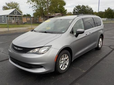 2021 Chrysler Voyager for Sale in Co Bluffs, Iowa