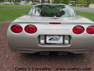 2004 Chevrolet Corvette Base 2DR Coupe