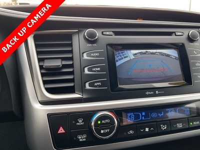 2015 Toyota Highlander LE Plus V6 in Wausau, WI