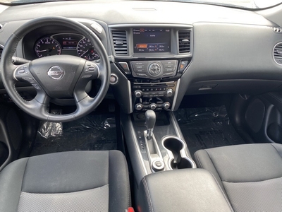 2019 Nissan Pathfinder SV in Rochester, MN
