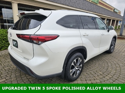 2021 Toyota Highlander XLE in Bowling Green, OH