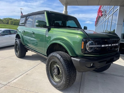 2022 Ford Bronco CUSTOM LIFTED Outer Banks in Middleton, WI