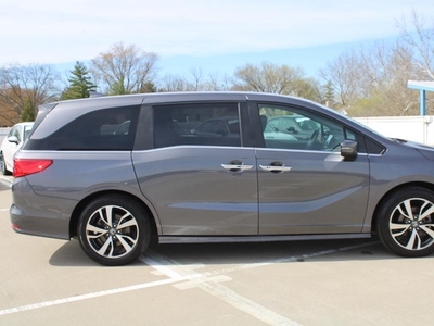 2022 Honda Odyssey Touring in Saint Louis, MO