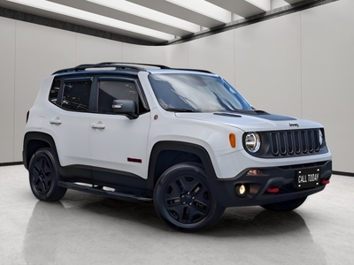 PRE-OWNED 2018 JEEP RENEGADE TRAILHAWK 4X4