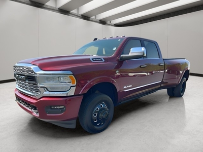 PRE-OWNED 2022 RAM 3500 LIMITED CREW CAB 4X4 8' BOX