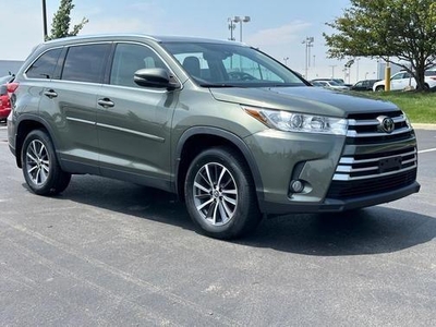 2019 Toyota Highlander for Sale in Co Bluffs, Iowa