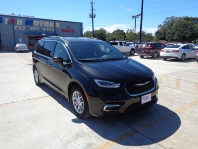 2022 Chrysler Pacifica Touring L for sale in Houston, TX