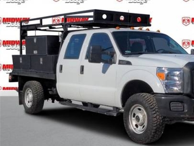 Ford Super Duty F-350 Chassis Cab 6.2L V-8 Gas