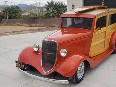 1933 Ford Custom Woody