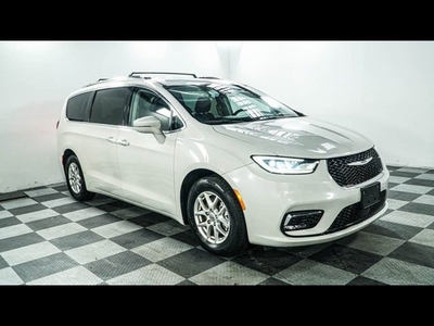 Used 2021 Chrysler Pacifica Touring-L for sale in Brooklyn, NY 11203: Van Details - 671859712 | Kelley Blue Book