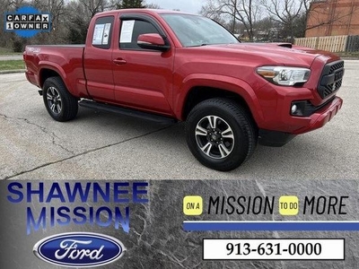 2018 Toyota Tacoma for Sale in Chicago, Illinois