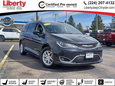 2020 Chrysler Pacifica for Sale in Chicago, Illinois