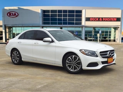 Pre-Owned 2017 Mercedes-Benz C 300