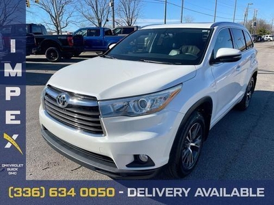 2016 Toyota Highlander for Sale in Chicago, Illinois
