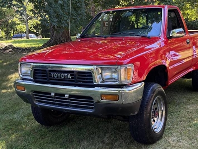 FOR SALE: 1989 Toyota Pickup $6,900 USD