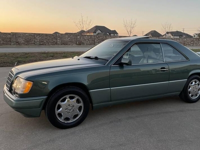 FOR SALE: 1994 Mercedes Benz E320 $3,750 USD