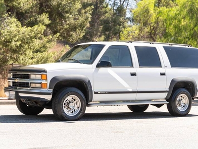 FOR SALE: 1996 Chevrolet Suburban $9,075 USD