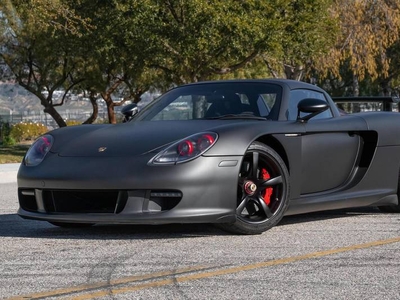 FOR SALE: 2005 Porsche Carrera GT $450,000 USD