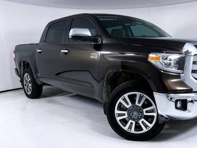 Toyota Tundra 5.7L V-8 Gas