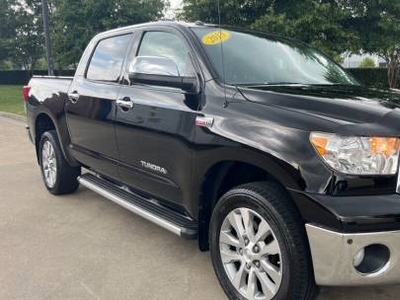 Toyota Tundra 5.7L V-8 Gas