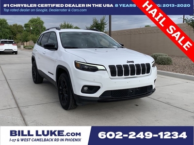 PRE-OWNED 2023 JEEP CHEROKEE ALTITUDE WITH NAVIGATION & 4WD