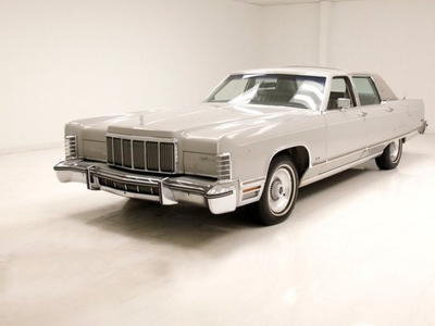 FOR SALE: 1976 Lincoln Continental $8,900 USD