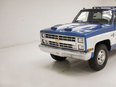 FOR SALE: 1985 Chevrolet C30 $26,000 USD