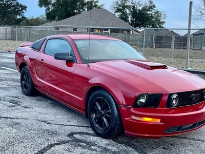 2005 Ford Mustang V6 Deluxe 2dr Fastback for sale in Fort Walton Beach, FL