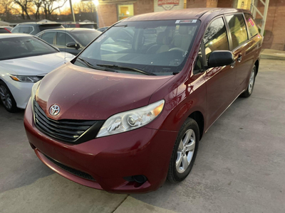2012 Toyota Sienna 5dr I4 LE 7-Pass FWD for sale in Irving, TX