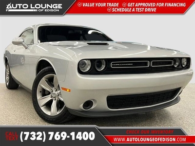Used 2020 Dodge Challenger SXT for sale in Edison, NJ 08817: Coupe Details - 675113759 | Kelley Blue Book